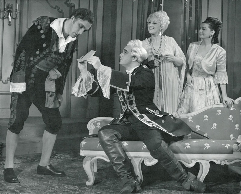 Björn Forsell (Grof), Đurđa Halper-Leppée (Grofica), Rodje Persidesky (Figaro) i Lora Lindgren (Susanna), Wolfgang Amadeus Mozart, <em>Figarov pir</em>, Stockholm 1949.