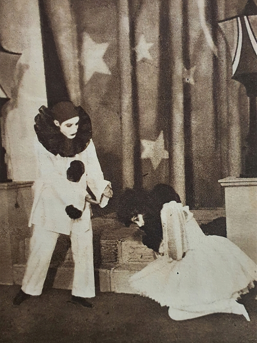 Milan Šepec (Pierrot) i Elvira Faller (Pierrette) na premijeri u Operetnom kazalištu na Tuškancu, Zagreb 1925.