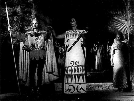 Albin Kokeza (Eneja) i Nada Puttar-Gold (Didona) – Henry Purcell, Didona i Eneja, Splitske ljetne priredbe, Dioklecijanovi podrumi, 1962.