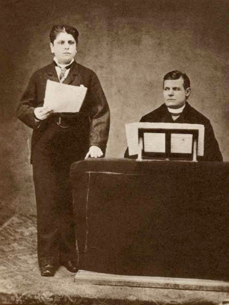 Alessandro Moreschi (11. studenog 1858. – 21. travnja 1922.) talijanski kastrat