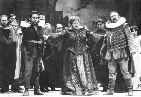 Guillermo Dominquez (Ermano), Mirella Toić (Amelia), Valentin Enčev (Corrado); Hrvatsko narodno kazalište Ivana pl. Zajca, Ivan pl. Zajc, Amelija, dir. Nada Matošević, red. Petar Selem, 1999.