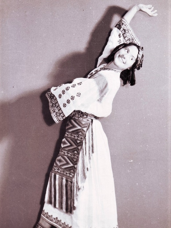 Ana Roje na gostovanju Opere u Italiji 1942. 