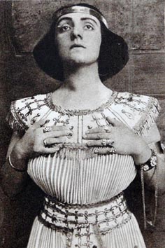 Anka Horvat (Amneris) – Giuseppe Verdi, Aida, Dresden, 1915.