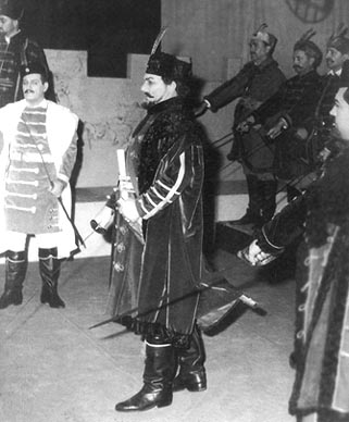 Ante Jelaska (Juranić), Ante Marušić (Zrinjski) i Zbor Opere – Ivan pl. Zajc, Nikola Šubić Zrinjski, Narodno kazalište Split, 1955.