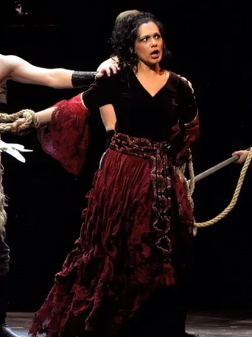 Sofia Ameli Gojić (Azucena), Giuseppe Verdi, <em>Trubadur</em>, HNK Ivana pl. Zajca Rijeka, 2005.