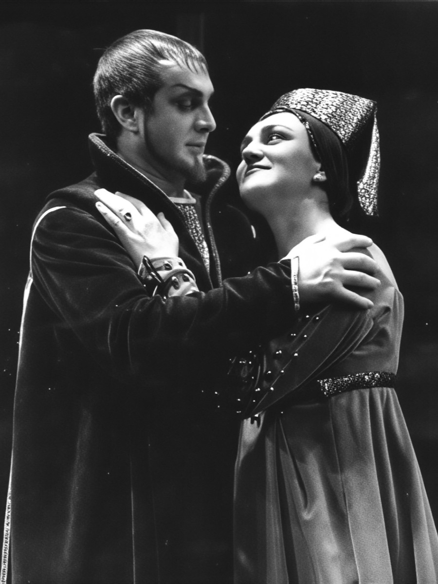 Ivan Stefanov (Modrobradi) i Blanka Zec (Judith), Bela Bartok, <em>Modrobradov dvorac</em>, Narodno kazalište „Ivana Zajca", Rijeka, 1966.