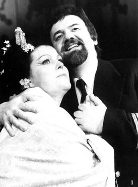 Blaženka Milić (Cho-Cho-San) i Krunoslav Cigoj (Pinkerton)  – Giacomo Puccini, Madame Butterfly, HNK u Zagrebu, premijera 1986.