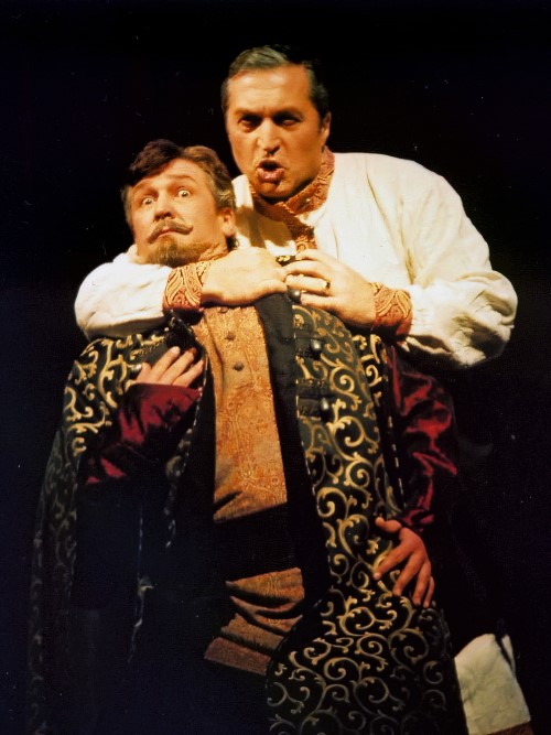 Zrinko Sočo (Knez Šujski) i Paata Burchuladze (Boris), Modest Petrovič Musorgski <em>Boris Godunov</em>, HNK u Zagrebu, premijera 2002.