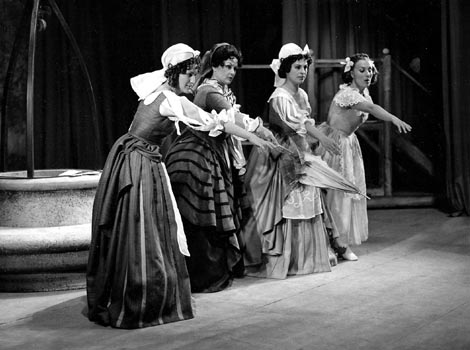 Alenka Dernač Bunta (Meg Page), Božena Glavak (Mrs Quickly), Ženi Živkova (Alice Ford) i Ana Pusar-Jerič (Nanetta) – Giuseppe Verdi, Falstaff, SNG Ljubljana, 1978.