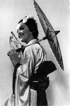Dragica Martinis (Cho-Cho-San) – Giacomo Puccini, Madame Butterfly, Bečka državna opera, 1952.