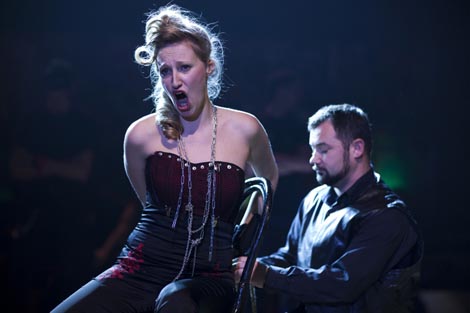 Jelena Kordić (Carmen) i Mario Bokun (Don Jose); Zagrebačke Akademije, Georges Bizet, Carmen, dir. Mladen Tarbuk, red. Krešimir Dolenčić, foto: Maja Jokić/ADU