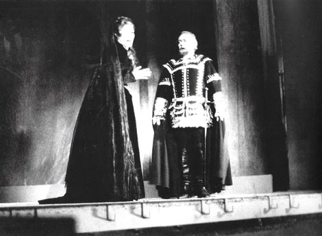 Cynthia Anne-Hansell (Leonora) i Ante Matanović (grof Luna), Giuseppe Verdi, Trubadur, HNK Split, debi 20. siječnja 1972.