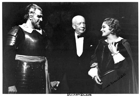 Nakon praizvedbe opere Dan mira 28. srpnja 1938: Hans Hotter (Komandant), Richard Strauss i Viorica Ursuleac (Marija)