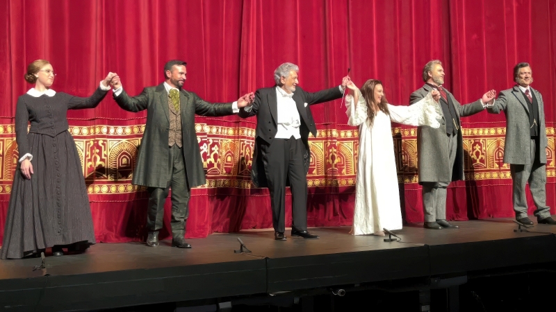 Darija Auguštan kao Annina, G. Verdi, <em>Traviata</em>, dir. Plácido Domingo, Opera u Muscatu