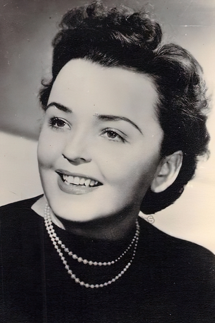 Dragica (Carla) Martinis (Sošice pokraj Jastrebarskog, 19. siječnja 1922. - Beč, 9. kolovoza 2010.)