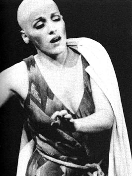 Dunja Vejzović (Azucena) – Giuseppe Verdi, Trubadur, Nürnberg, premijera 1974.