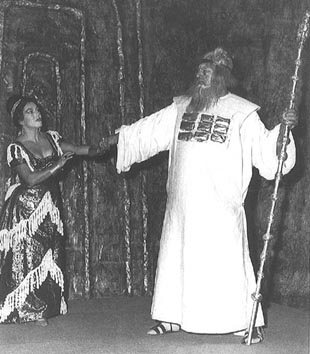 Andrica Dumanić (Fenena) i Duško Kukovec (Nabucco) – Giuseppe Verdi, Nabucco, Splitske ljetne priredbe, 1969.