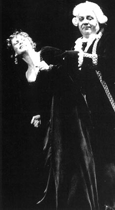 Cynthia Hansell-Bakić (Floria Tosca) i Duško Kukovec (Scarpia), Giacomo Puccini: Tosca, HNK Split, 1981, snimio Ante Verzotti