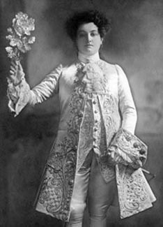 Eva von den Osten kao Ocavijan