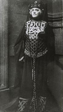 Gabrijela Horvat (Donna Isabella) – Zdeñek Fibich, Messinska nevjesta, Národní divadlo Prag, 1900.