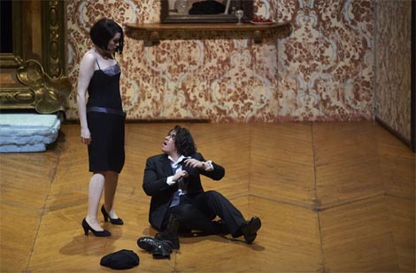 Netta Or (Alcina), Diana Haller (Ruggiero); Staatstheater Stuttgart: Georg Friedrich Händel, Alcina, dir. Sébastien Rouland, red. Jossi Wieler i Sergio Morabito, foto: Martin Sigmund, 2013.