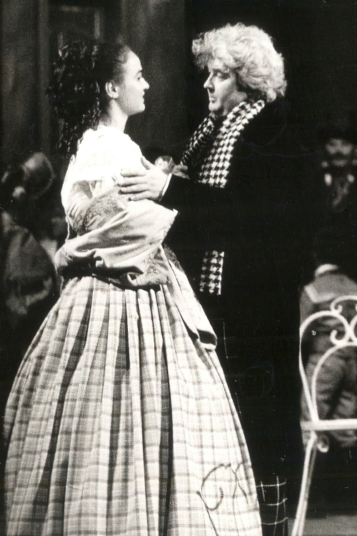Iva Hraste-Sočo (Mimì) i Janez Lotrič (Rodolfo), Giacomo Puccini <em>La Bohème</em>, HNK u Zagrebu, prvi nastup 4. lipnja 1992.