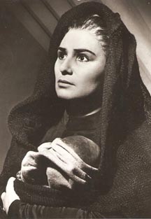 Nada Puttar-Gold kao Crkvenjarka, BErlin