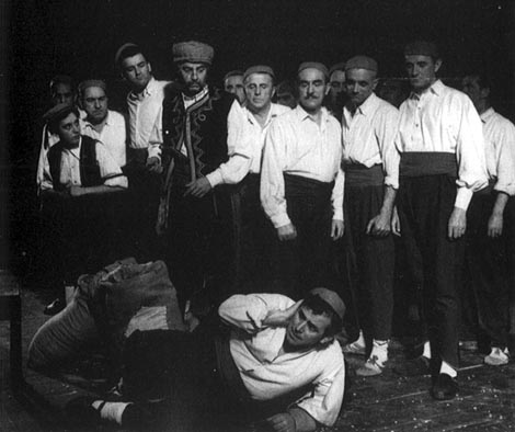 Franjo Godec (Marko), Josip Šutej (Mića) i zbor Opere – Jakov Gotovac, Ero s onoga svijeta, Narodno kazalište Ivana Zajca, Rijeka