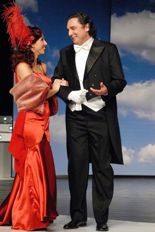 Jelena Končar (Silva Varescu) i Miljenko Đuran (Edwin), Emmerich Kálmán <em>Kneginja čardaša</em>, SNP Novi Sad, premijera 2007. 