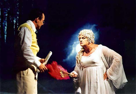 Hrvatsko narodno kazalište u Zagrebu: Geatano Donizetti, Kazališne zgode i nezgode, dir.Berislav Šipuš, red. Caterina Panti Liberovici, 2004.