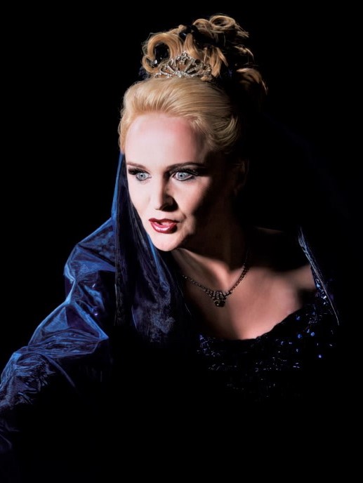 Lidija Horvat-Dunjko kao Kraljica noći, Wolfgang Amadeus Mozart, <em>Čarobna frula</em>, Teatro Tivoli u Lisabonu, 2000.