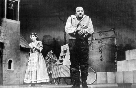 Amila Bakšić (Adina) i Krunoslav Cigoj (Nemorino) – Gaetano Donizetti, Ljubavni napitak, Narodno pozorište Sarajevo, 1988.