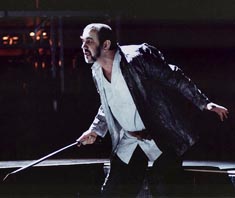 Hrvatsko narodno kazalište u Zagrebu: Dmitrij Dmitrijevič Šostakovič, Lady Macbeth Mcenskog okruga, dir. Mladen Tarbuk, red. Thomas Schulte-Michels, 2004.