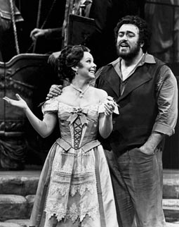 Judith Blegen (Adina), Luciano Pavarotti (Nemorino), Gaetano Donizetti, Ljubavni napitak, Metropolitan Opera, New York, 1981