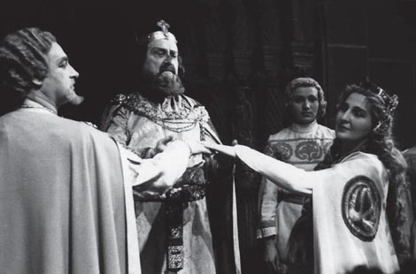 Josip Gostič (Lohengrin), Josip Križaj (Henrik), Marija Podvinec (Elza); HNK u Zagrebu: Richard Wagner, Lohengrin, dir. Milan Sachs, red. Tito Strozzi, premijera 24. siječnja 1952.