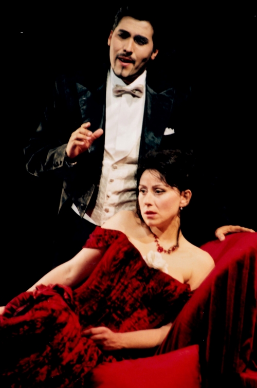 Martina Zadro (Violetta) i Hector Sandoval (Alfredo Germont) na premijeri <em>Traviate</em> u SNG-u u Ljubljani 2003. 