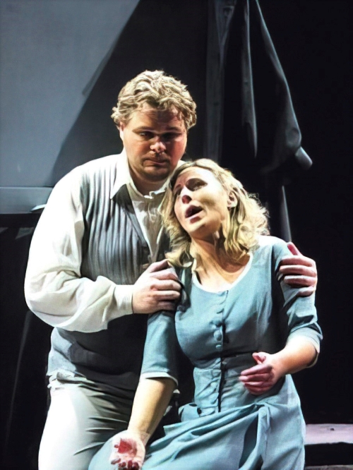 Tomislav Mužek (Rodolfo) i Martina Zadro (Mimì) na premijeri <em>La Bohème</em>, HNK u Zagrebu, 2009. 