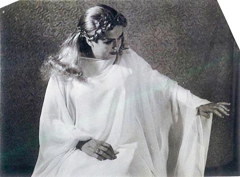 Gaetano Donizetti: Lucia di Lammermoor – Lucia, dirigent Mladen Bašić, redatelj: Nando Roje, HNK u Zagrebu, premijera 10. studenoga 1956.