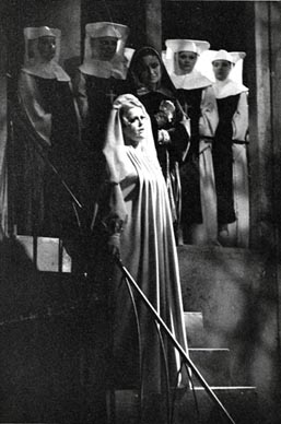 Mila Kirinčić (Leonora) i Zbor Opere – Giuseppe Verdi, Trubadur, HNK u Zagrebu