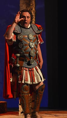 Pollione – HNK Osijek: Vincenzo Bellini, Norma, dirigent Filip Pavišić, redatelj Dejan Miladinović, 2013., foto: Damir Rajle