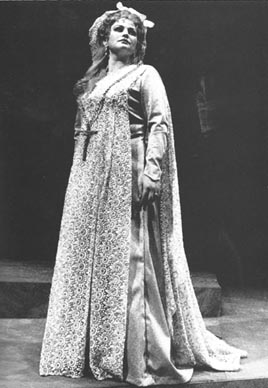 Mirella Toić (Leonora) – Giuseppe Verdi, Trubadur, Narodno kazalište „Ivan Zajc“, Rijeka, 1980.