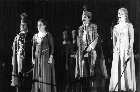 Vaclav Zitek (Zrinjski), Blaženka Milić (Eva), Zvonimir Krnetić (Juranić), Branka Beretovac (Jelena); Ivan pl. Zajc, Nikola Šubić Zrinjski, Operna sezona u Areni u Puli od 11. do 23. kolovoza 1976., u povodu proslave stogodišnjice praizvedbe, dir. Boris Papandopulo i Željko Miler, red. Vlado Štefančić
