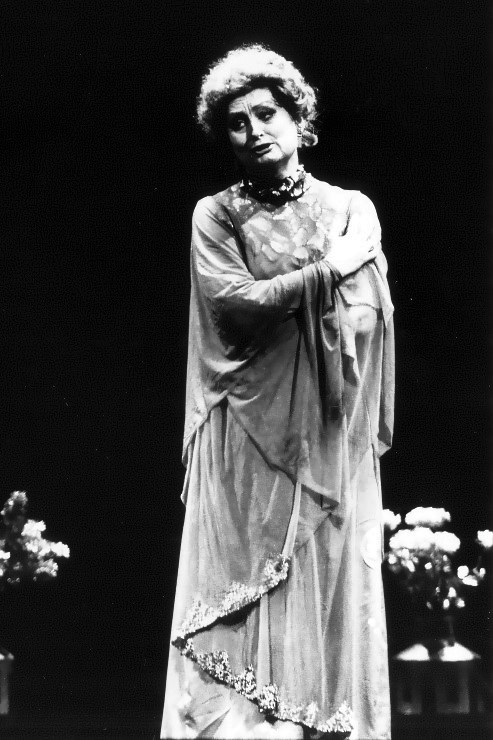 Nelli Manuilenko (Lukrecija), Benjamin Britten <em>Nasilje nad Lukrecijom</em>, HNK u Zagrebu, 1997.