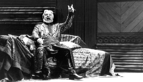 Tomislav Neralić kao Hovanski u Hovanščini