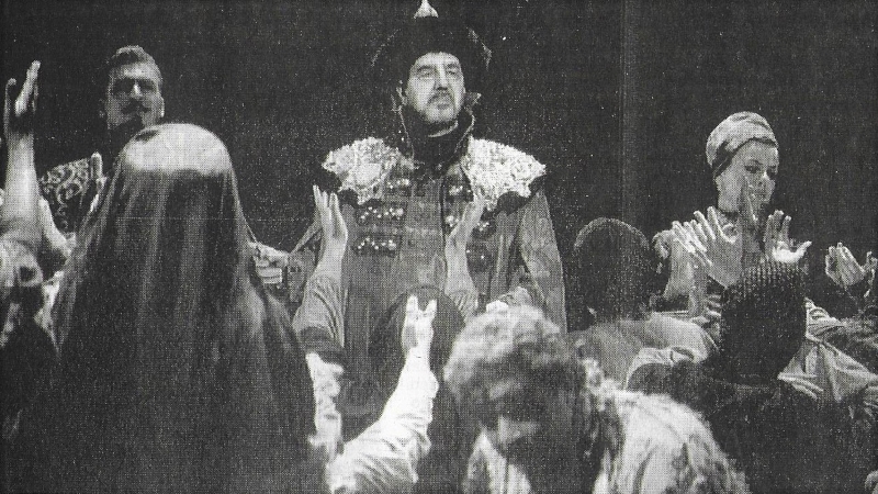 Neven Belamarić (Boris) i zbor Opere, HNK u Zagrebu 2002.