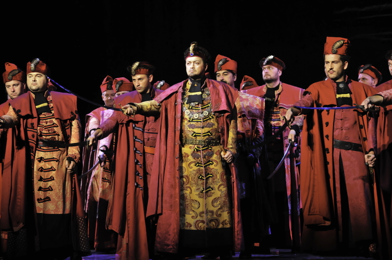 Davor Radić (Zrinjski) i ansambl Opere, Ivan pl. Zajc, <em>Nikola Šubić Zrinjski</em>, HNK u Zagrebu, 2006. 