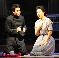 Yang Yang (Don Ramiro), Ning Liang (Angelina - Pepeljuga); HNK u Zagrebu, Gioachino Rossini, Pepeljuga, red. Peter Pawlik, foto: Saša Novković