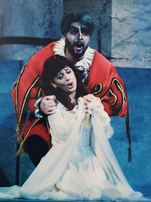 Vlaho Ljutić (Rigoletto) i Vesna Baljak (Gilda), Giuseppe Verdi <em>Rigoletto</em>, HNK u Osijeku, premijera 2000.