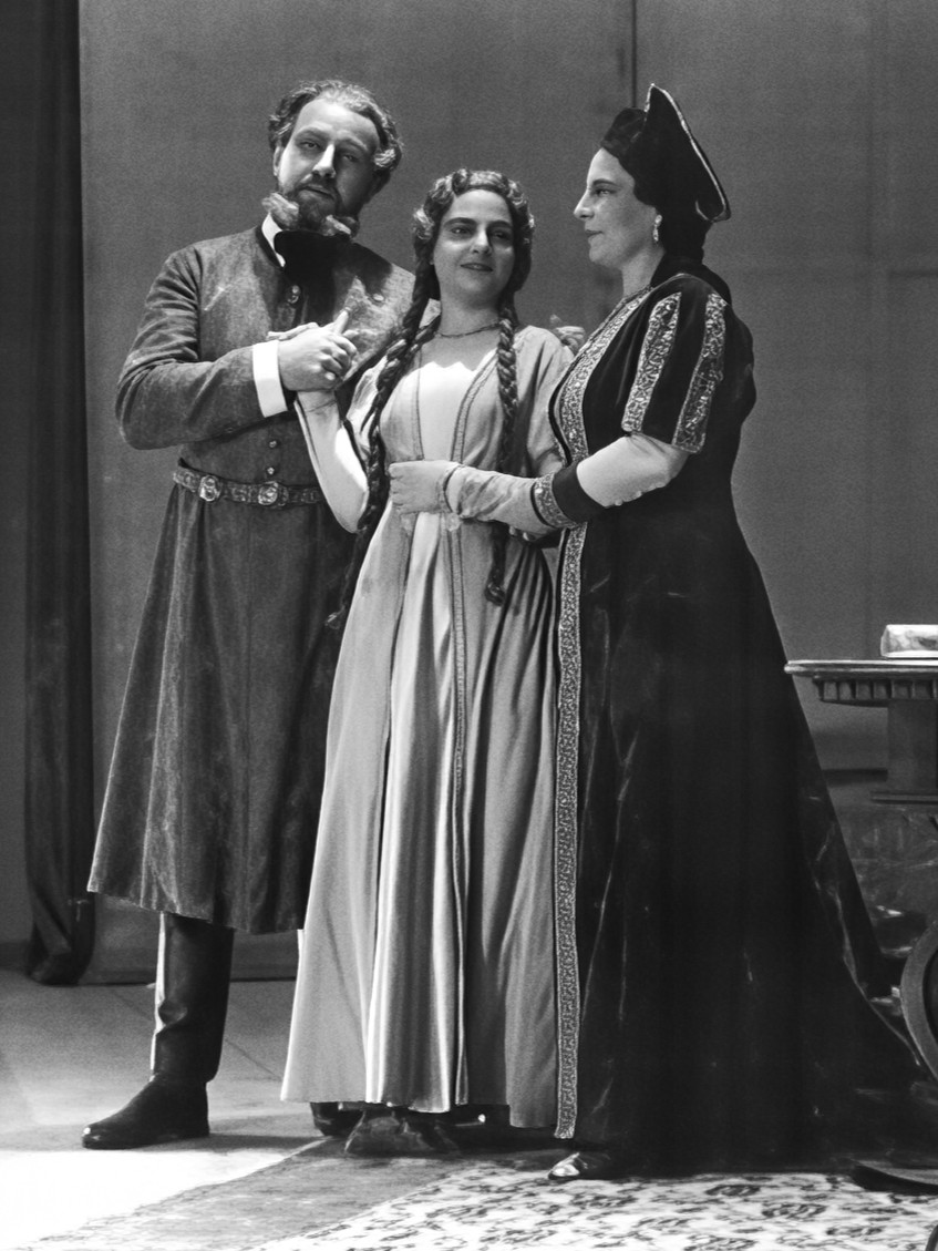 Milan Pihler (Zrinski), Silvija Ferluga (Jelena) i Štefanija Lenković (Eva), Ivan pl. Zajc, <em>Nikola Šubić Zrinski</em>, Narodno kazalište na Rijeci, 2. studenoga 1946.