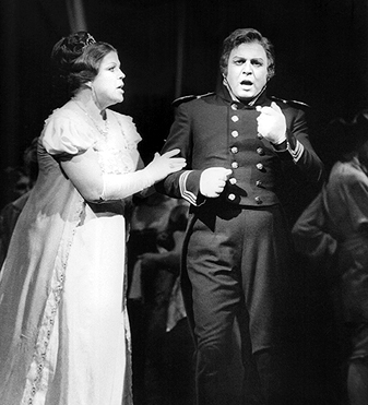 Blaženka Milić (Liza) i Stojan Stojanov (Herman) – Petar Iljič Čajkovski, Pikova dama, HNK u Zagrebu, 1981.